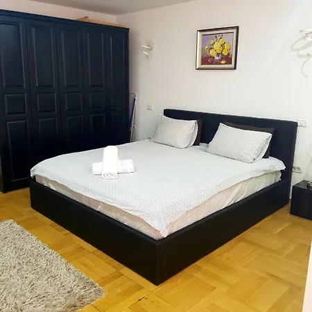 Studio Monza-gomoiu Bukareszt